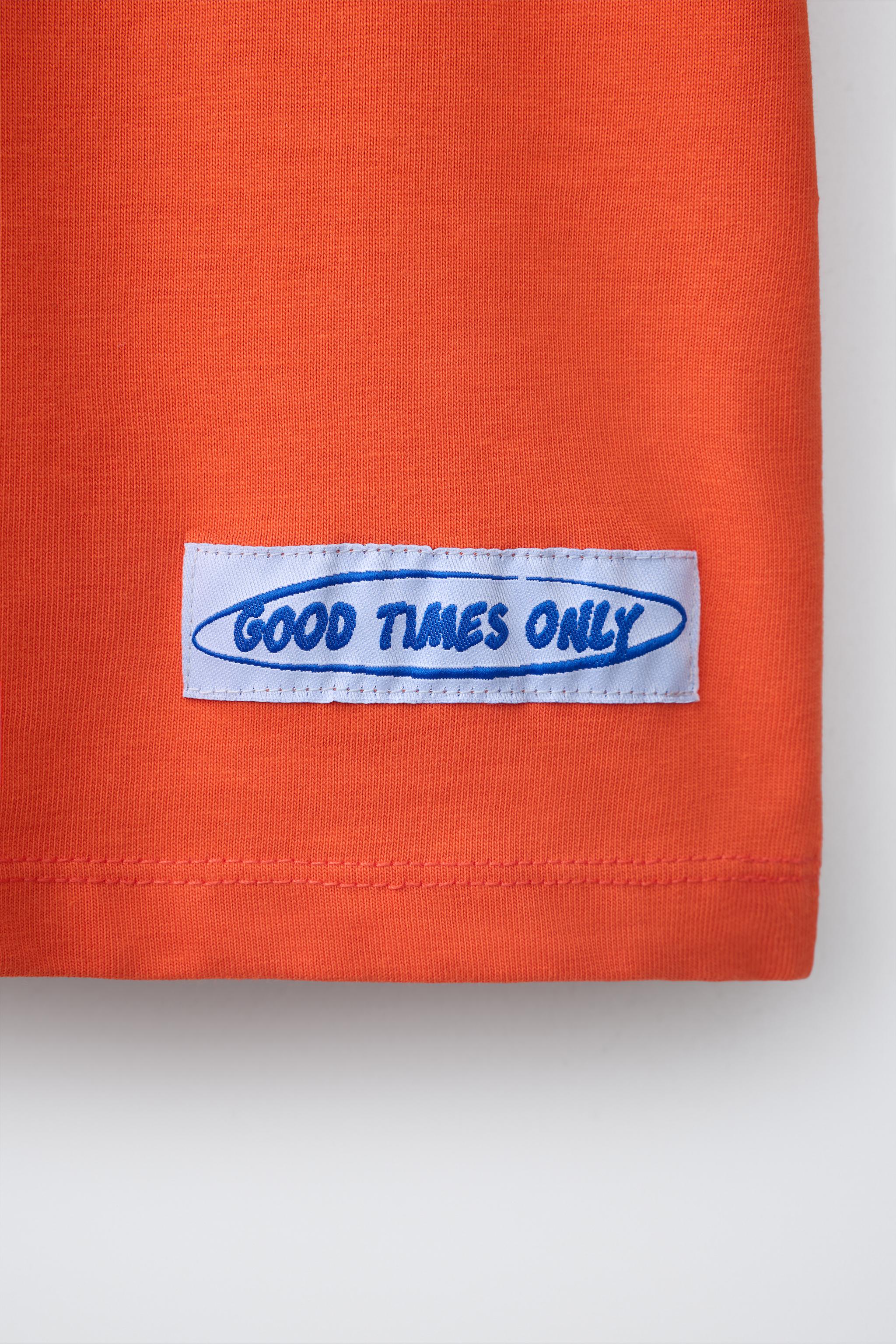 CONTRAST TEXT T-SHIRT